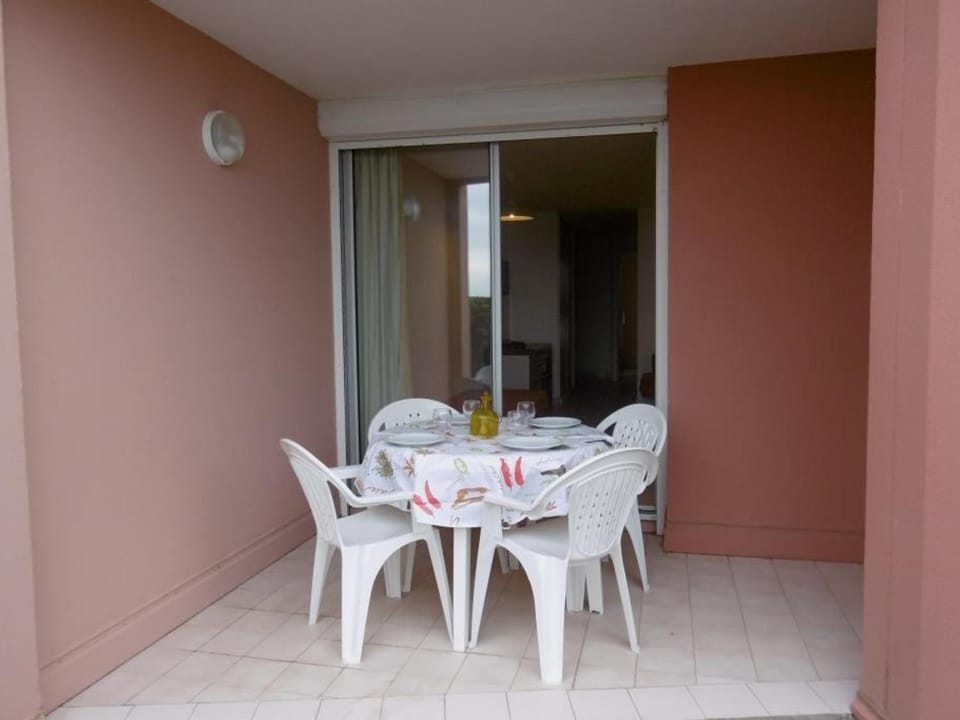 Rez de jardin 38m² à Sète avec vue mer et parking privé - FR-1-472A-129 Apartment in Occitanie