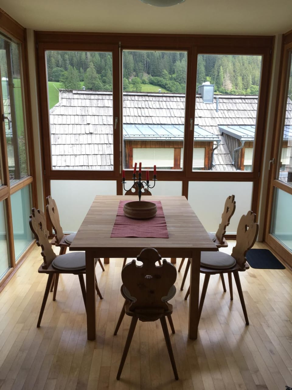 Dining area, Food