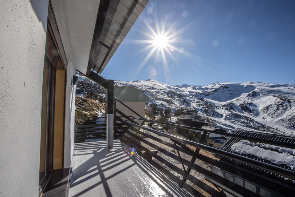 Balcony/Terrace, Mountain view