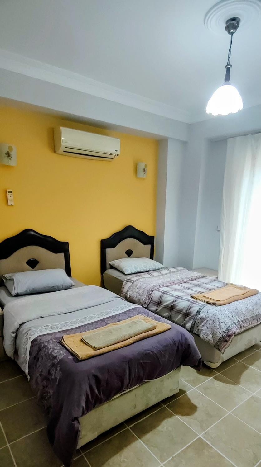 Bed, Photo of the whole room, Bedroom, air conditioner