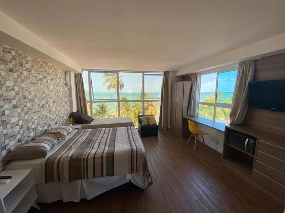 Bed, Natural landscape, Photo of the whole room, Bedroom
