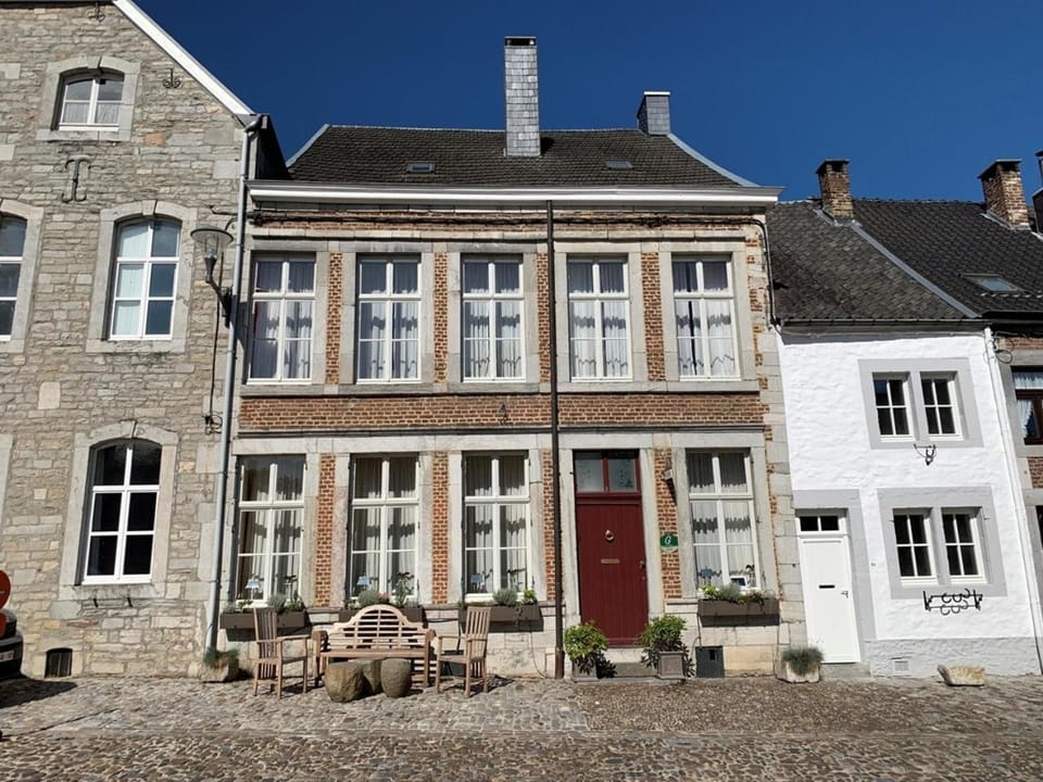 Property building, Facade/entrance, Neighbourhood
