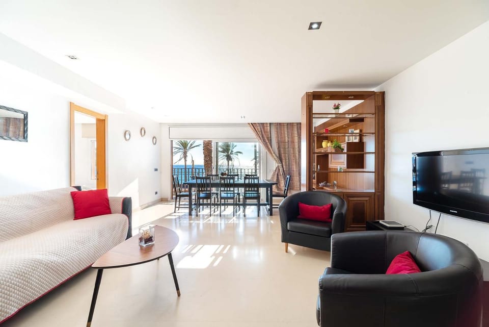 Vistamar Beach 30 min Barcelona Apartment in Maresme