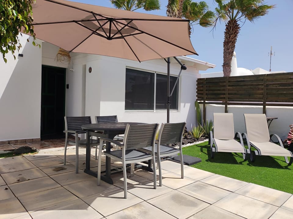 Balcony/Terrace, Dining area, Garden view, sunbed