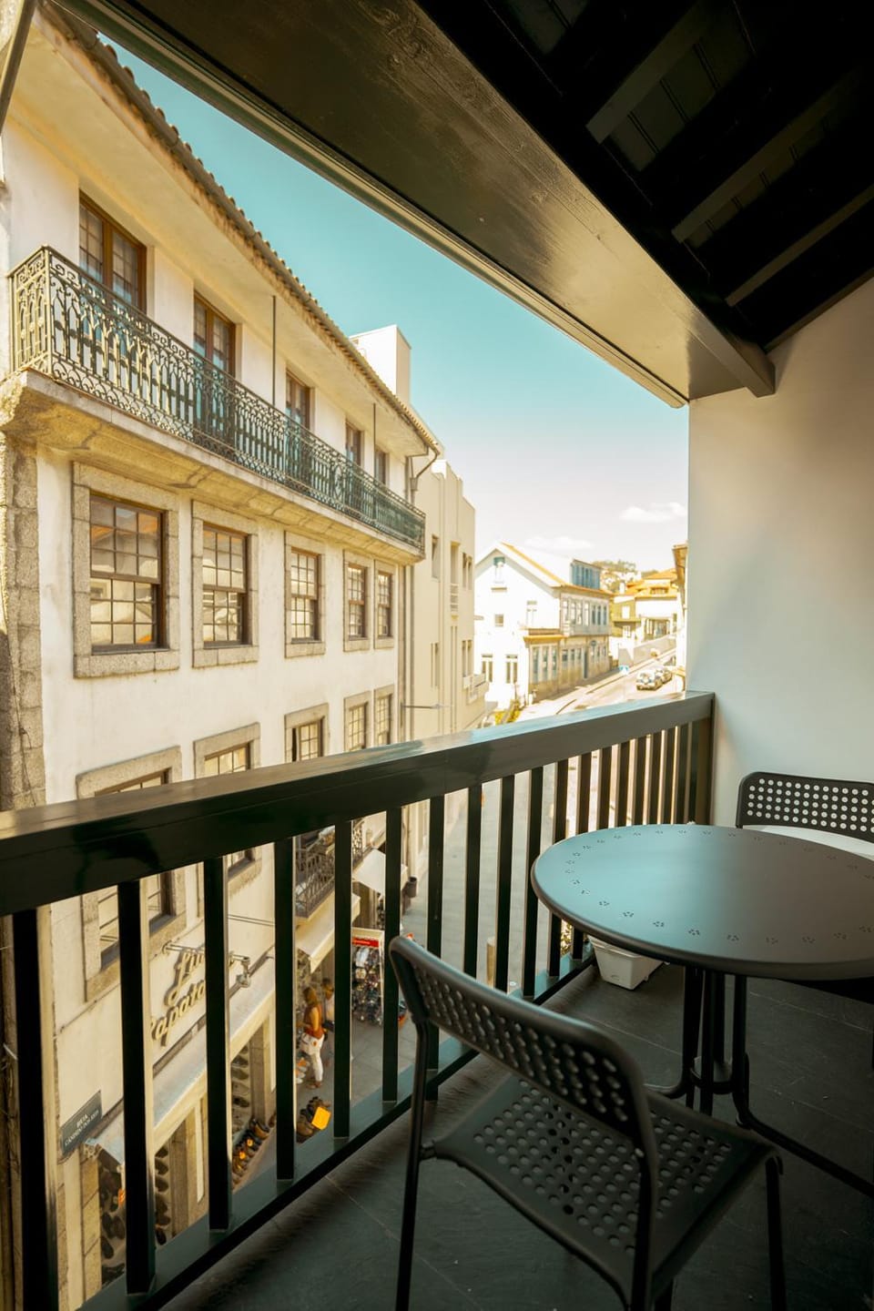 Balcony/Terrace, Street view