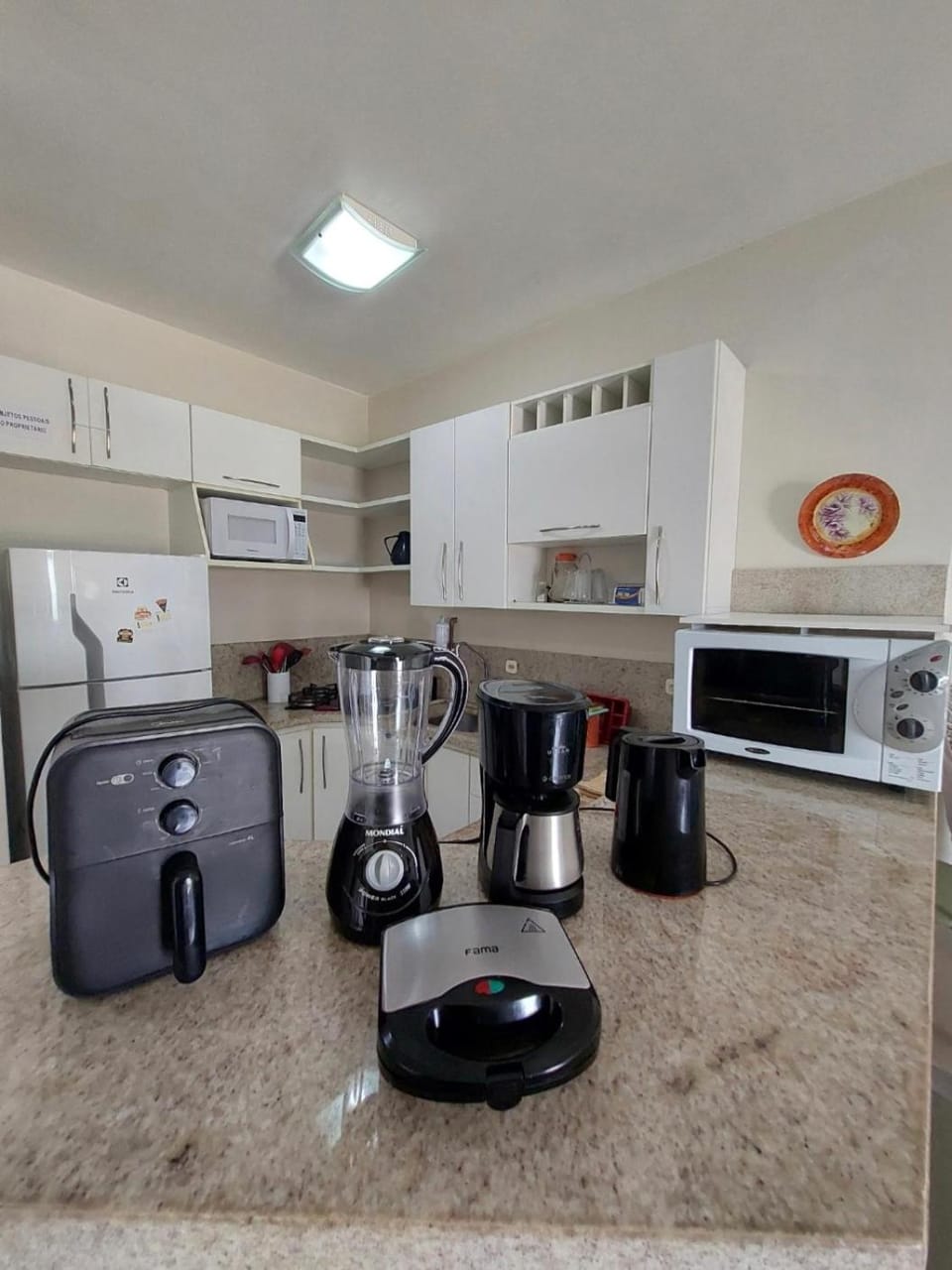 Coffee/tea facilities, Kitchen or kitchenette, oven