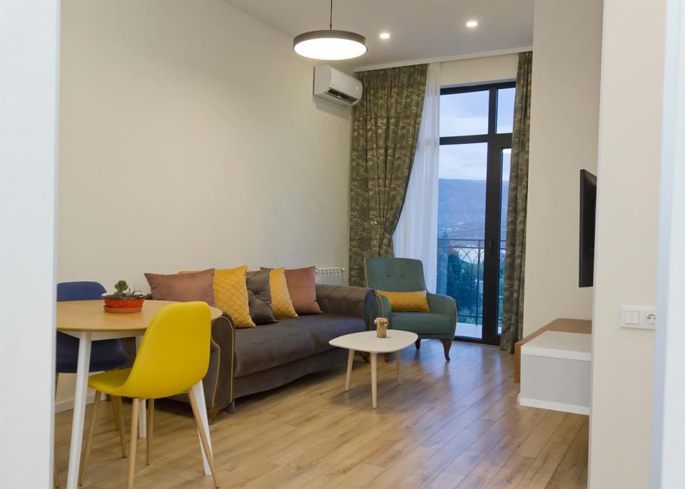 Living room, Seating area, Dining area, City view