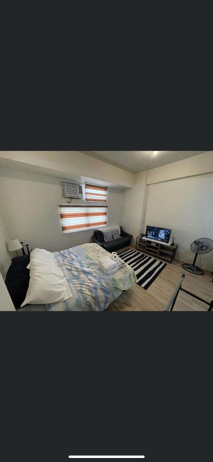 Khentdrick's Place at Holland Park Southwoods Apartment in Santa Rosa