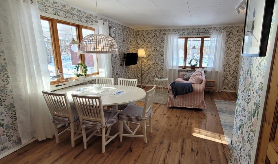 Fridfullt läge mitt på Öland House in Kalmar County, Sweden