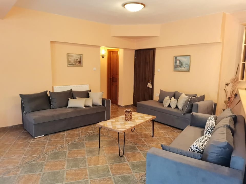 Christie's ground floor apartment by the sea House in Magnesia Prefecture, Greece