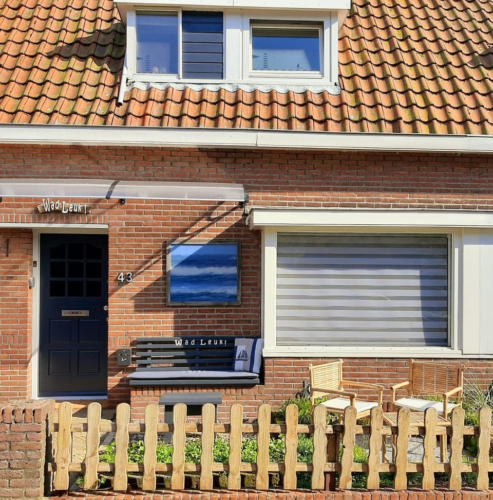 WadLeuk! Apartment in North Holland (province)