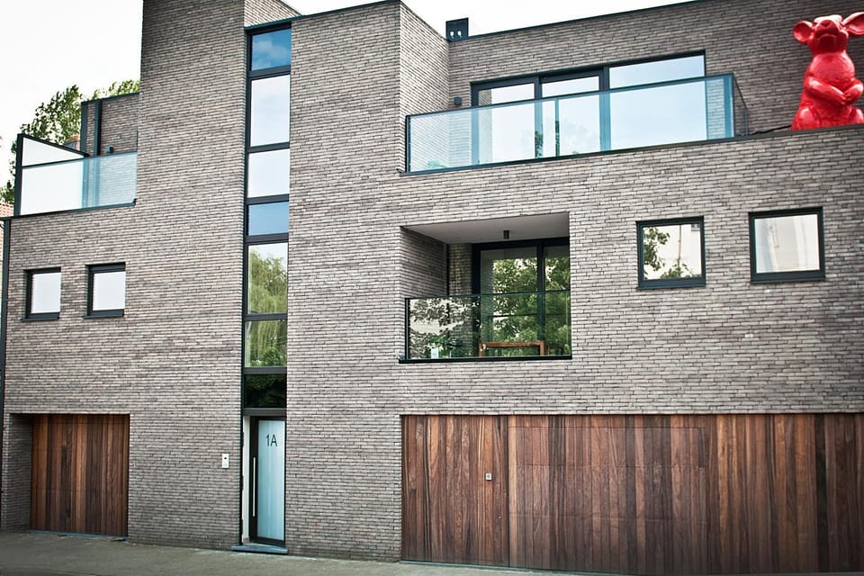 Property building, Facade/entrance