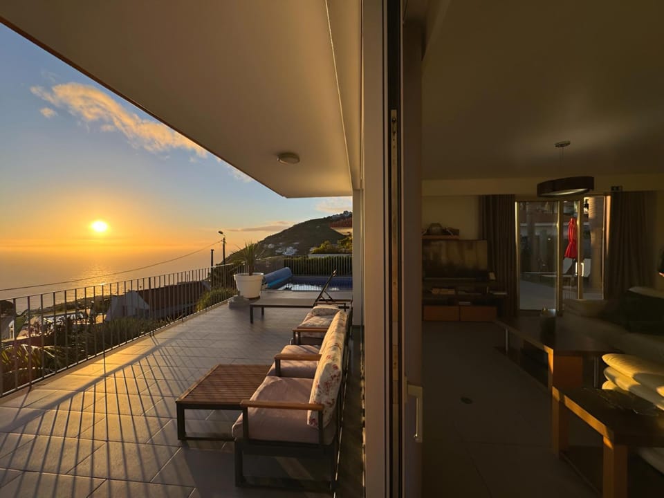 View (from property/room), Balcony/Terrace, Sea view, Sunset