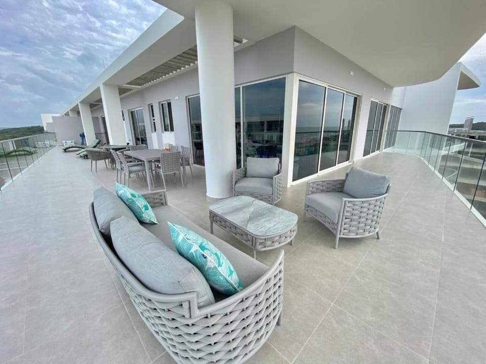 Serena del Mar, Morros IO Apartment in Bolivar