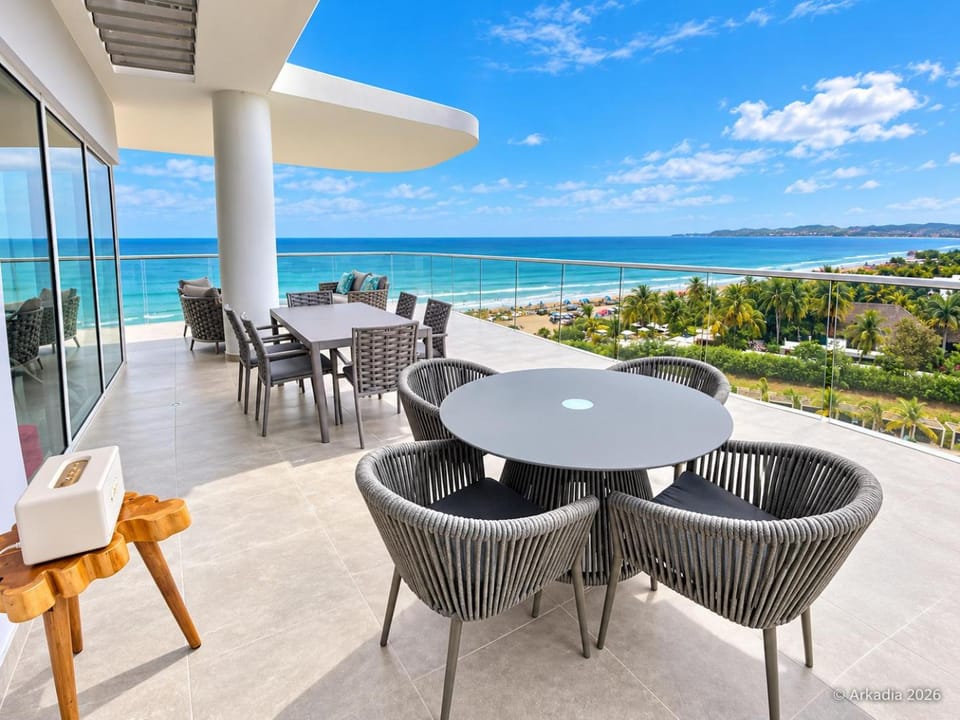Patio, Day, Natural landscape, View (from property/room), Balcony/Terrace, Living room, Seating area, Dining area, Sea view