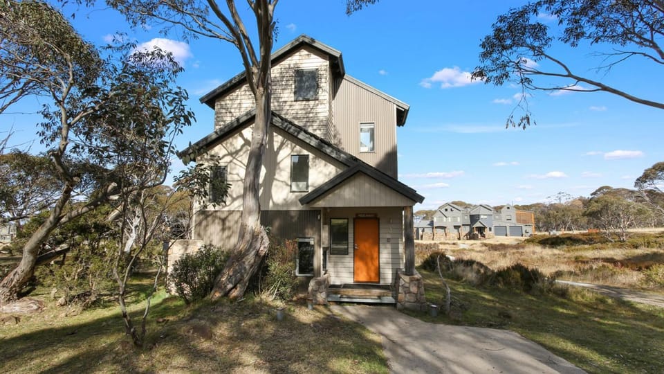 Property building, Natural landscape