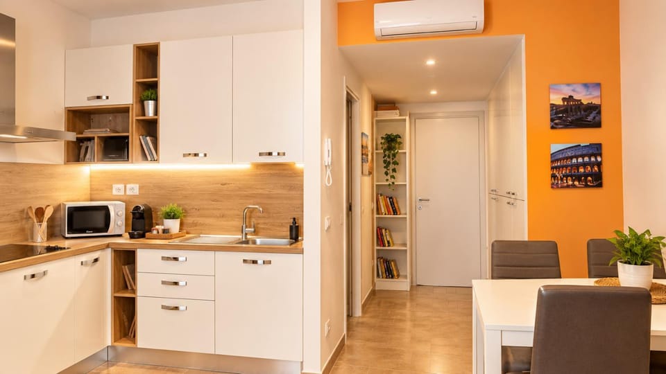 Kitchen or kitchenette, kitchen