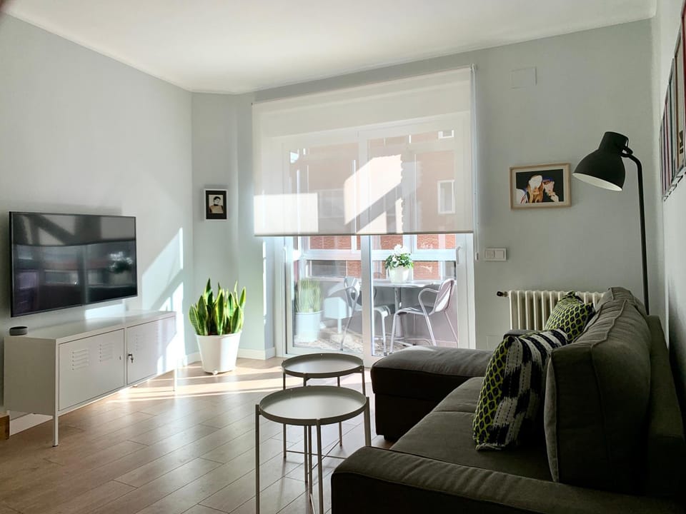 TV and multimedia, Living room, Seating area