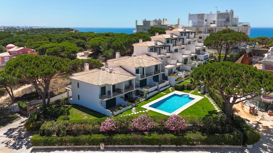 Villa Moises House in Olhos de Água
