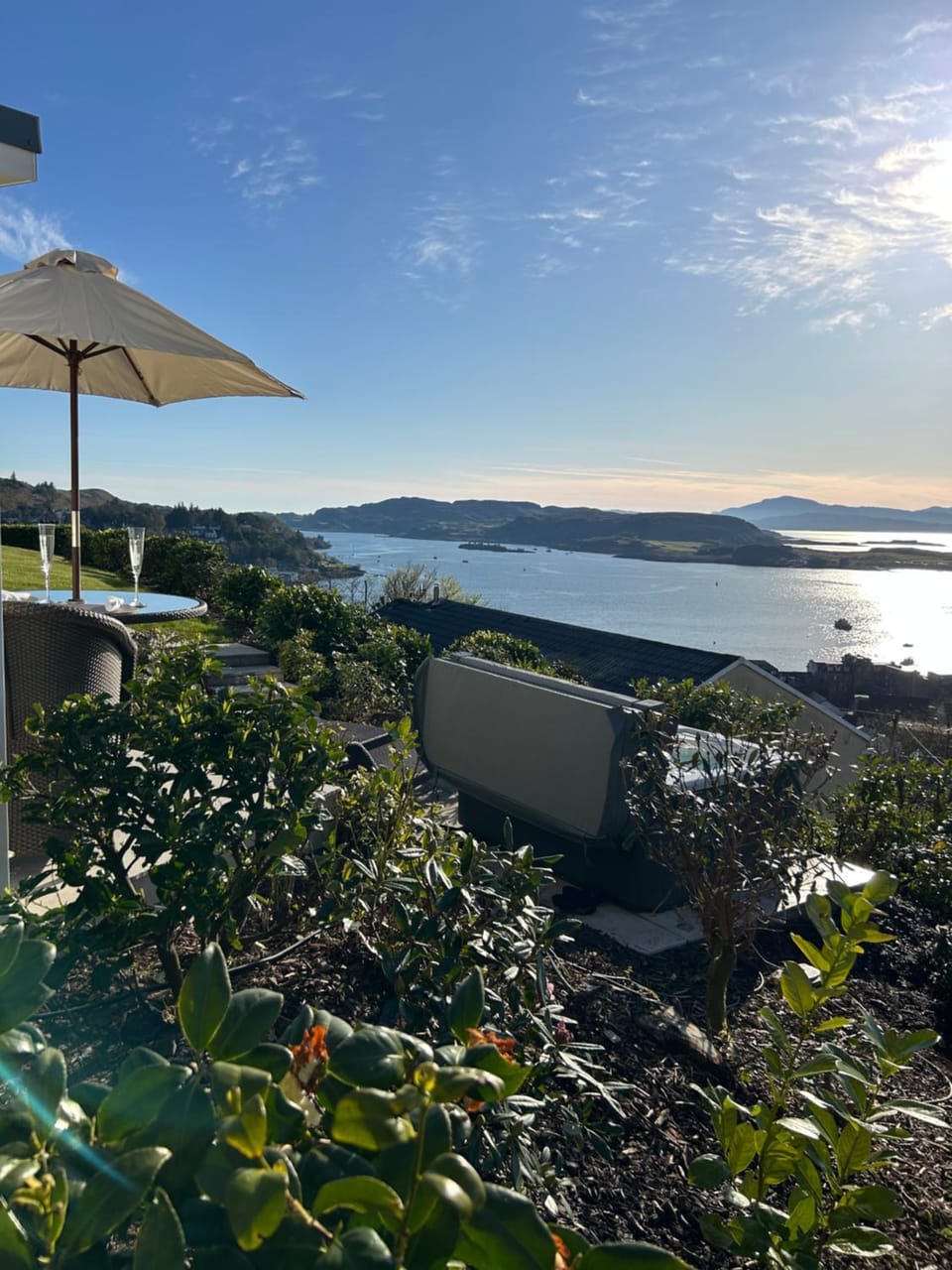 Tigh Beag Pod with Hot Tub Apartment in Oban