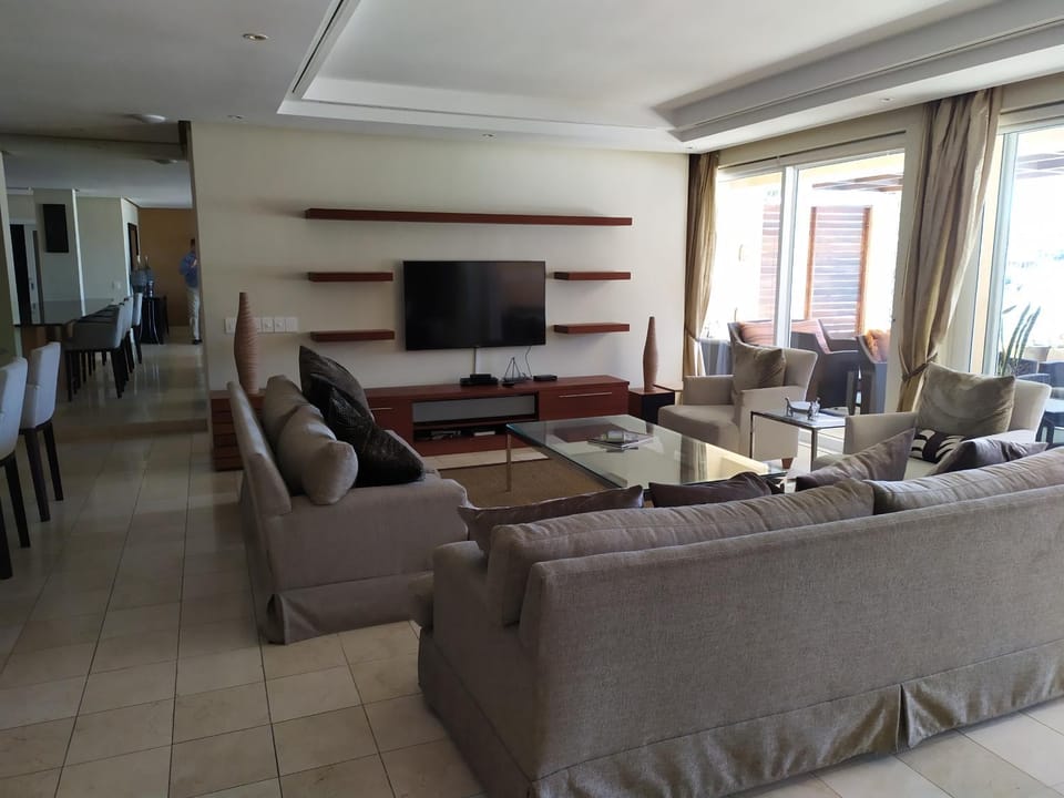 TV and multimedia, Seating area