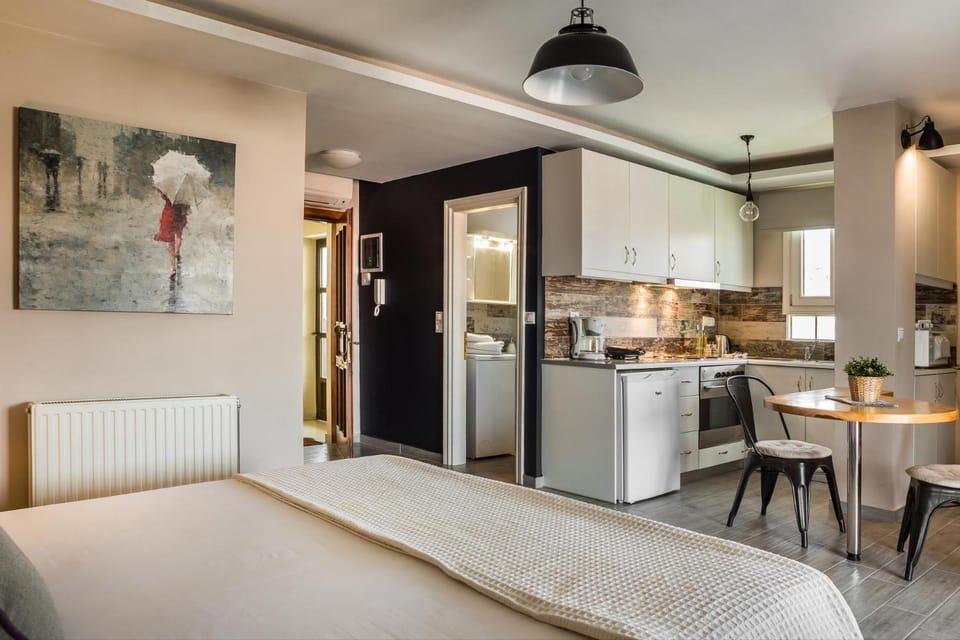 Bathroom, Bedroom, kitchen