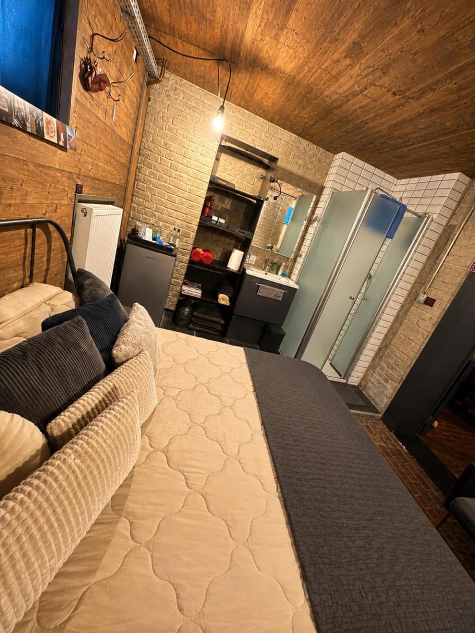 Secret Room votre LOVE ROOM coquine et insolite en espace privatif a Tournai Bed and Breakfast in Hauts-de-France
