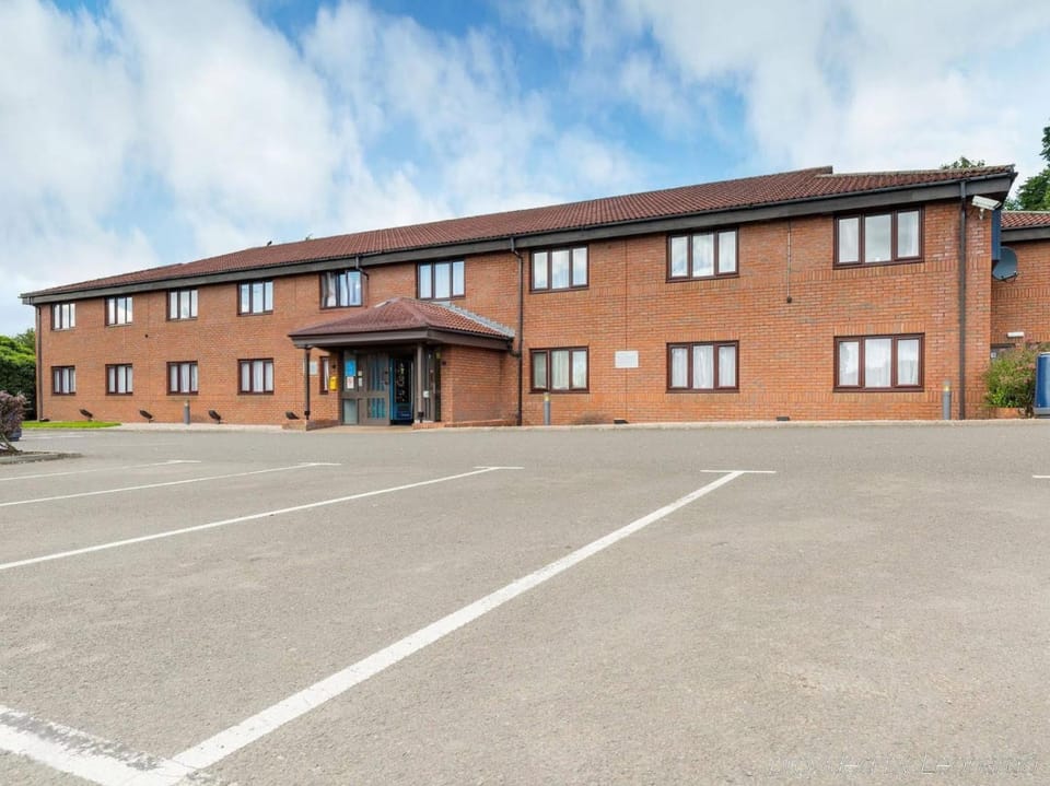 Property building, Patio, Facade/entrance, View (from property/room), Other, Area and facilities, Parking