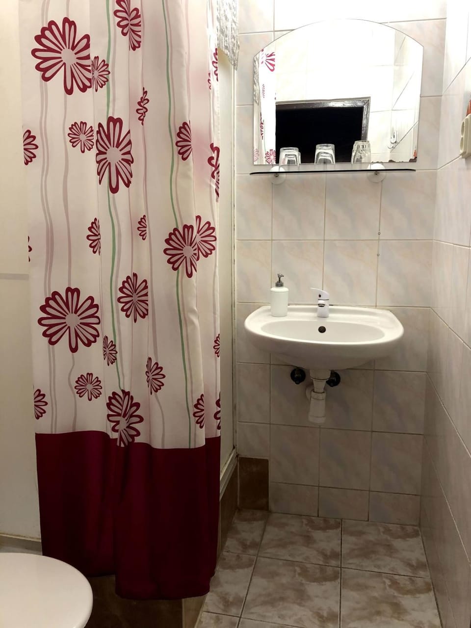 Shower, Toilet