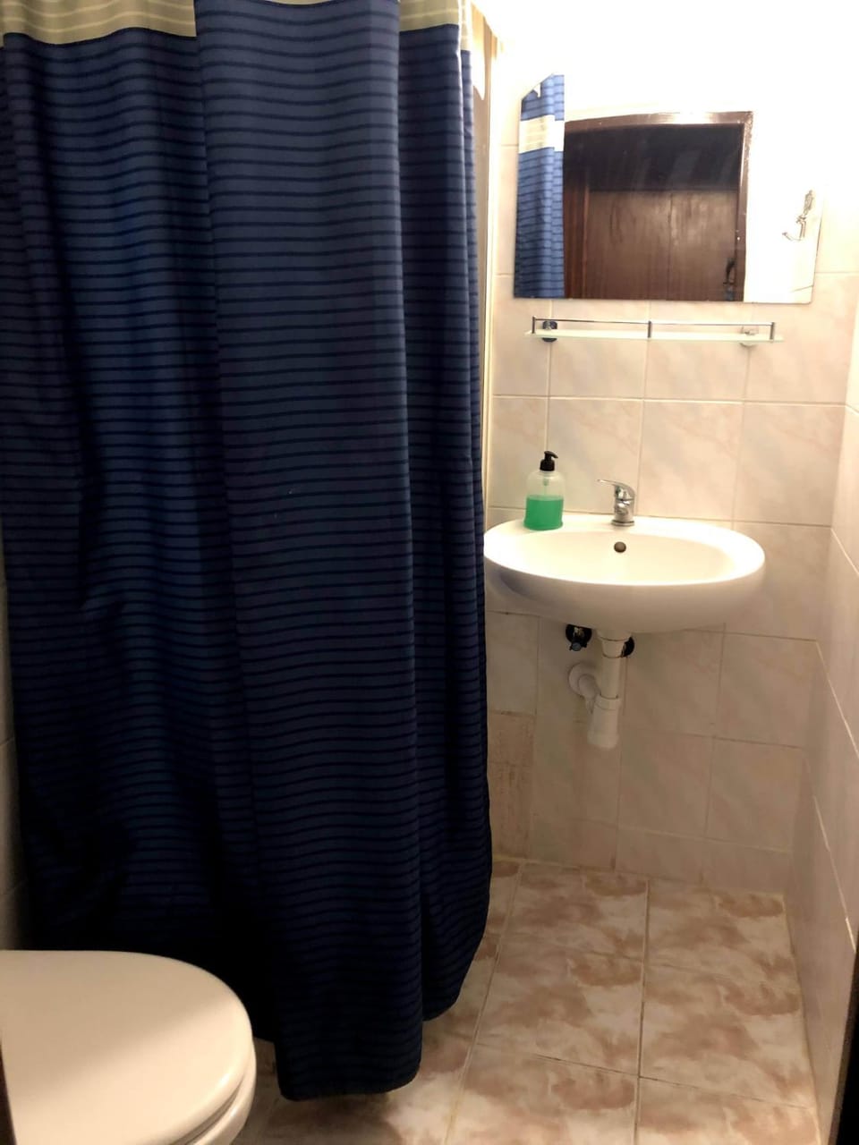 Shower, Toilet