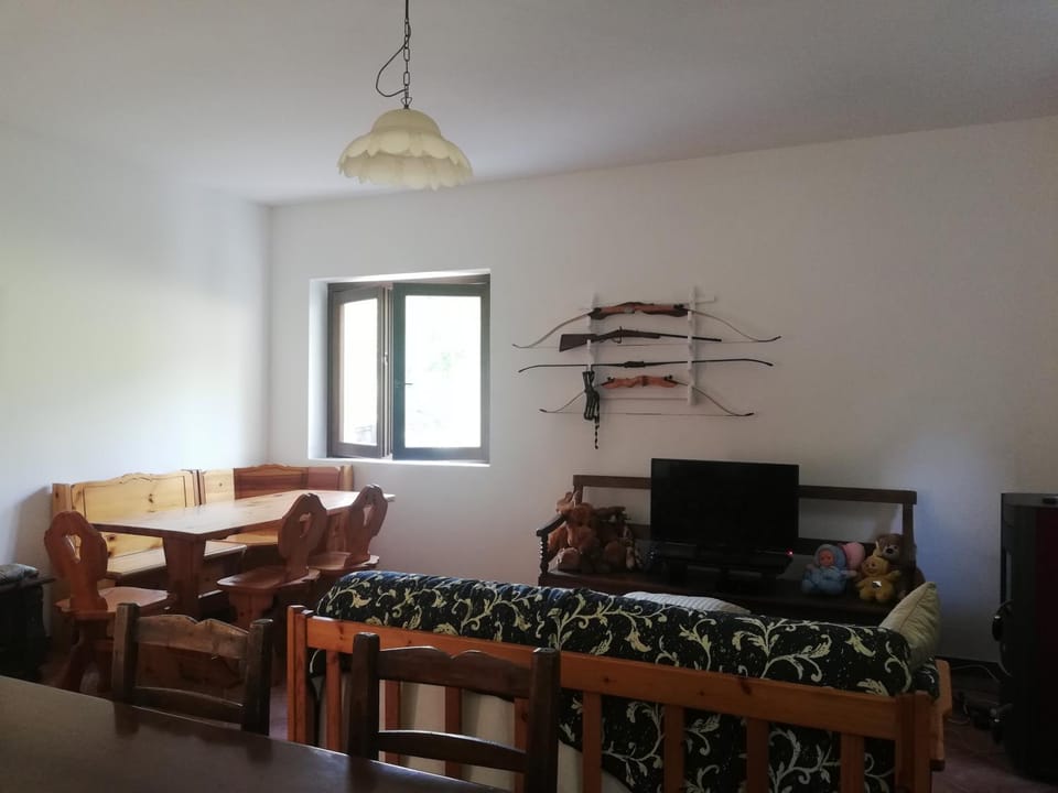 Communal lounge/ TV room, TV and multimedia