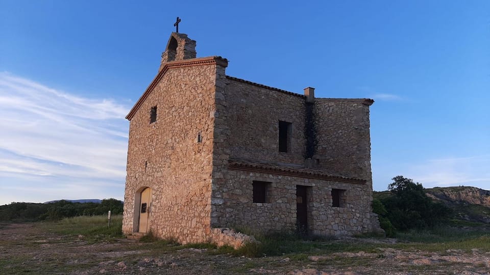 Nearby landmark, Natural landscape