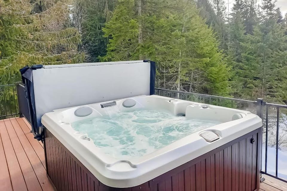 Eagles Nest House in Lake Pend Oreille