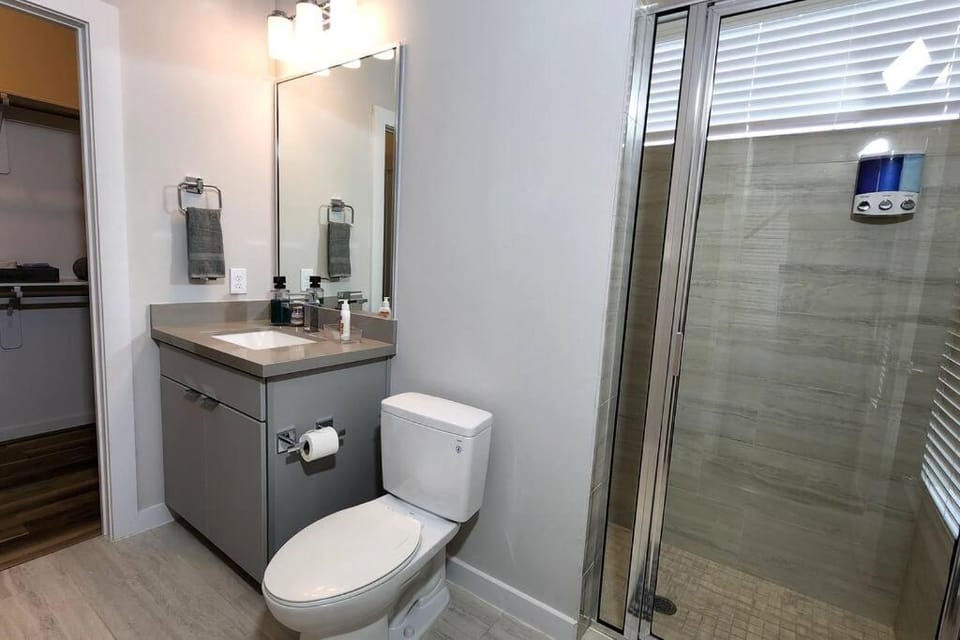 Galleria Exquisite Three Story Home Brand New Development Apartment in Houston