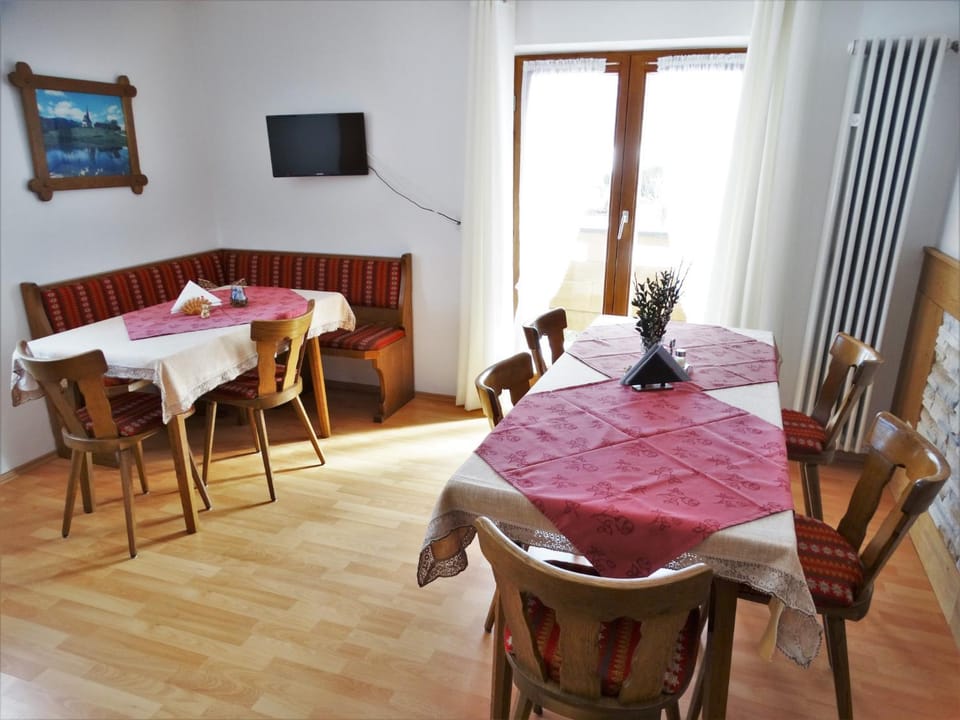 Haus Saurler - Chiemgau Karte Bed and Breakfast in Berchtesgadener Land