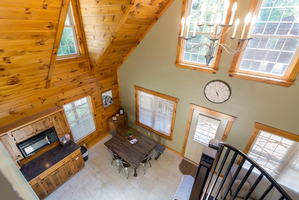 Scotch Pine . Trailside Lodging Apartment in Millersburg