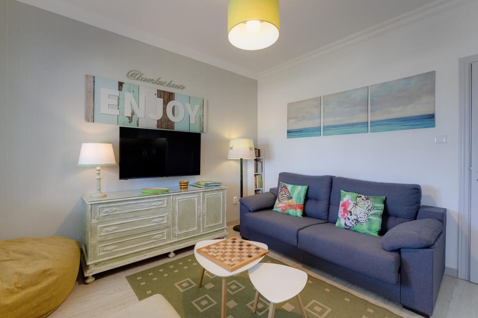 Communal lounge/ TV room, TV and multimedia, Living room, Seating area
