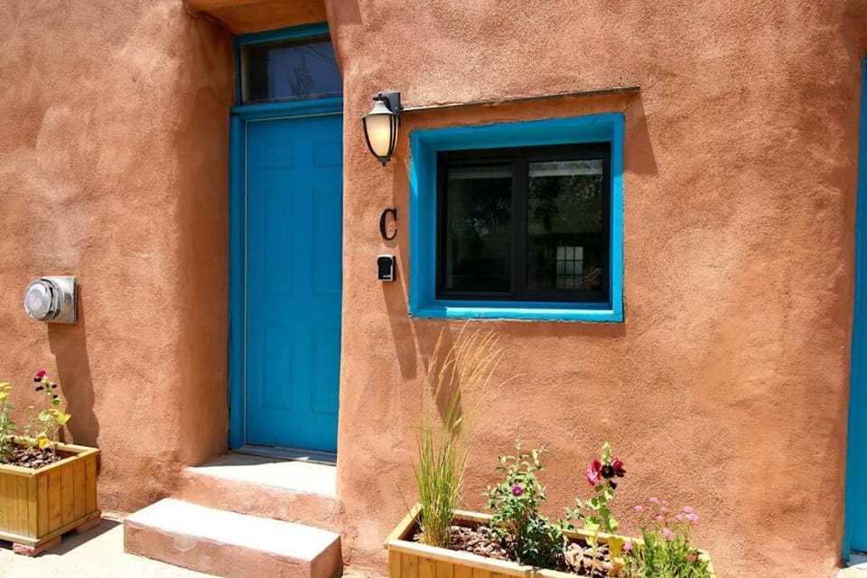 Closson Getaway - Courtyard - Railyard and Plaza House in Santa Fe