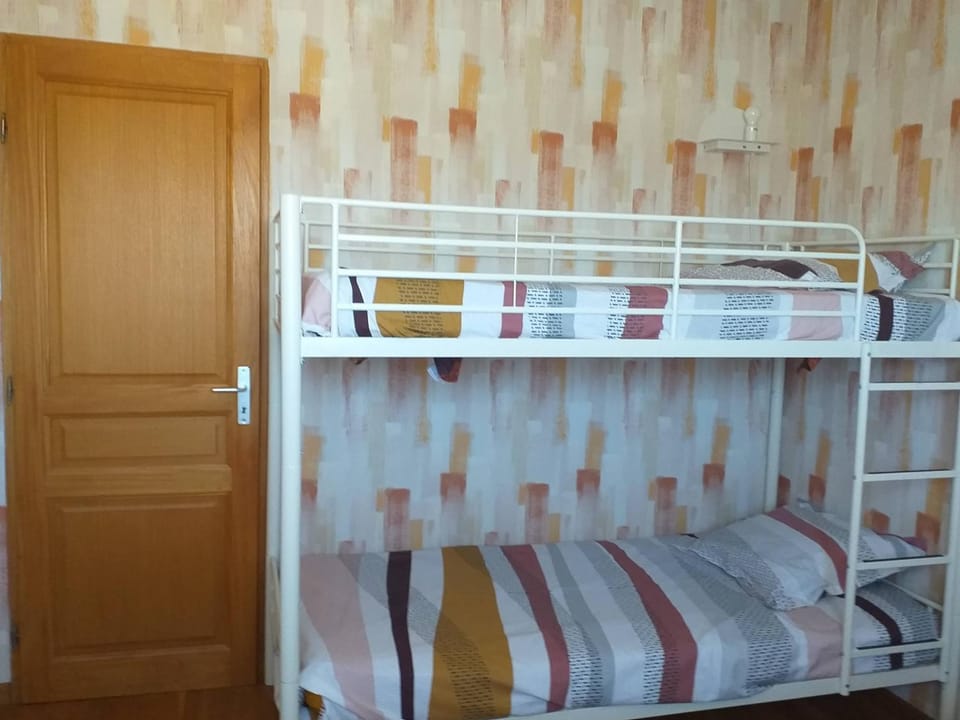 bunk bed
