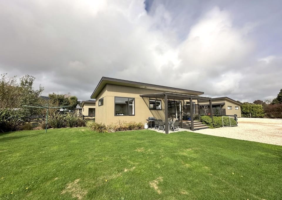 Country Retreats on Ranzau 3 House in Tasman District, Tasman, New Zealand