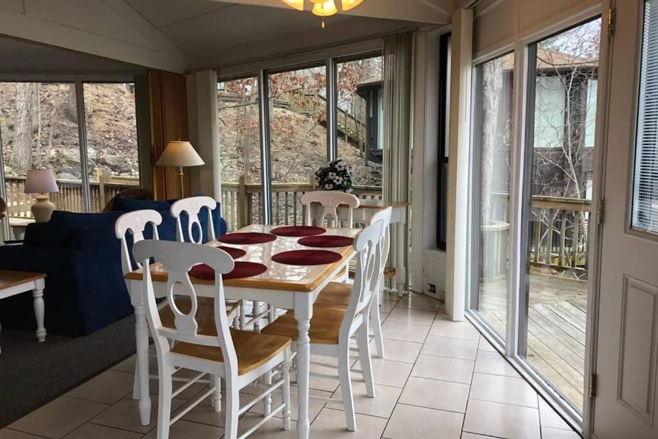 Unit 10 - Treetop 2 Bedroom Villa House in Village Four Seasons