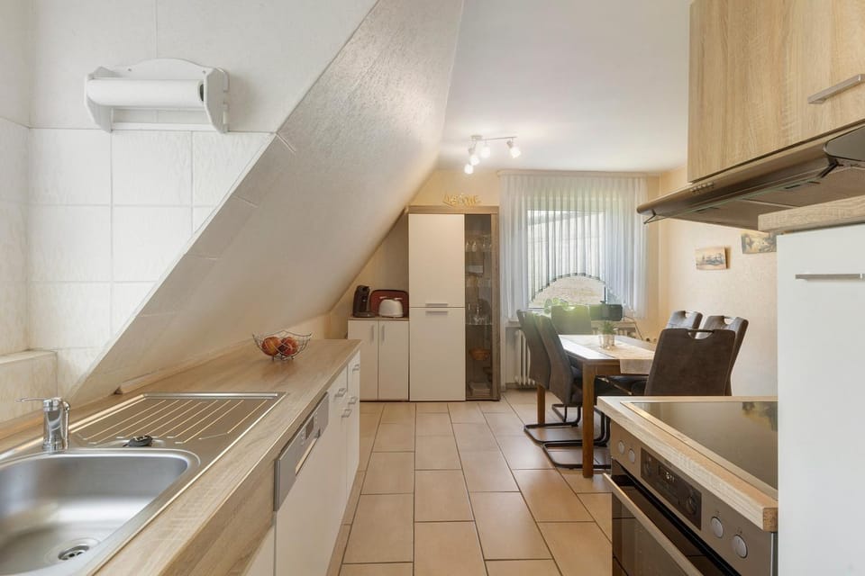 Property building, Kitchen or kitchenette, Living room