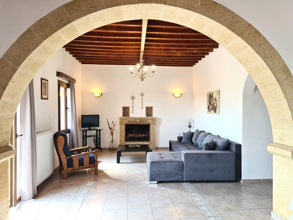 TV and multimedia, Photo of the whole room, Decorative detail, Seating area