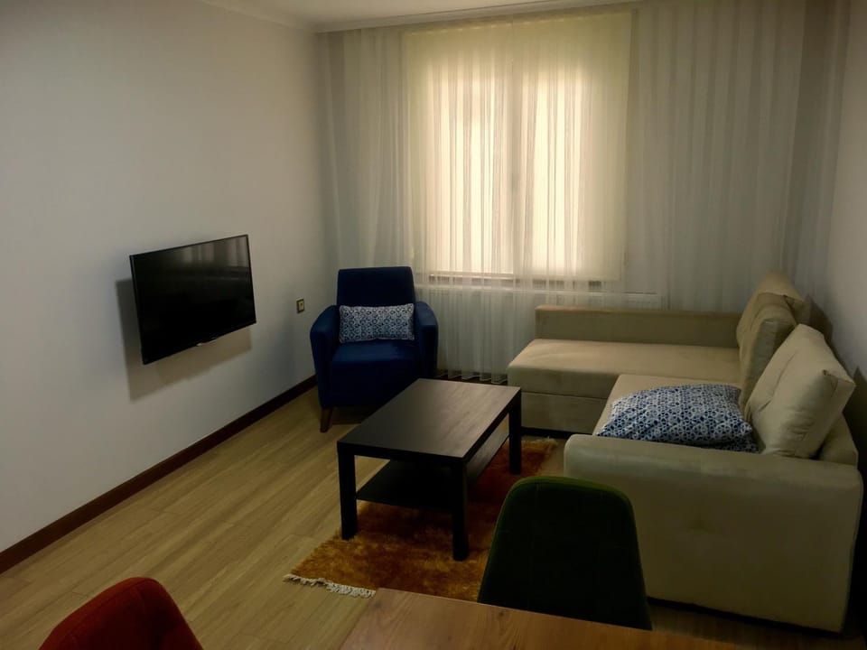 Living room, Seating area, Dining area