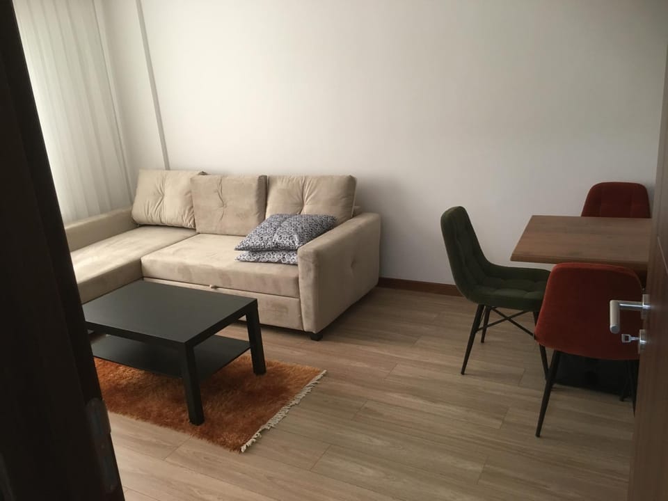 Shower, Toilet, Bathroom, towels, washing machine