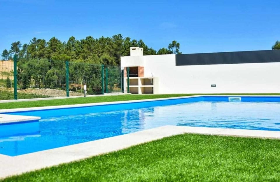 Casa dos Mirtilos Draper T6 House in Porto District