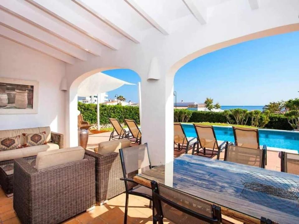 Villa Bini Oran- Gran piscina, vistas al mar Villa in Binibeca