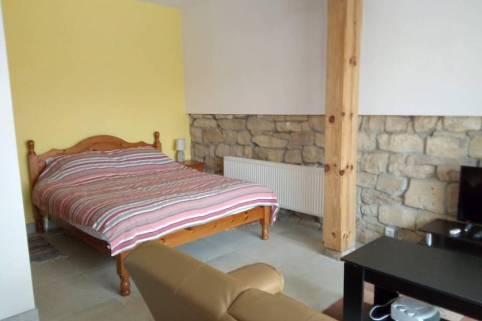 The white House (studio apartment) Apartment in Ruse, Bulgaria