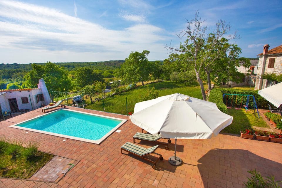 View (from property/room), Pool view, Swimming pool