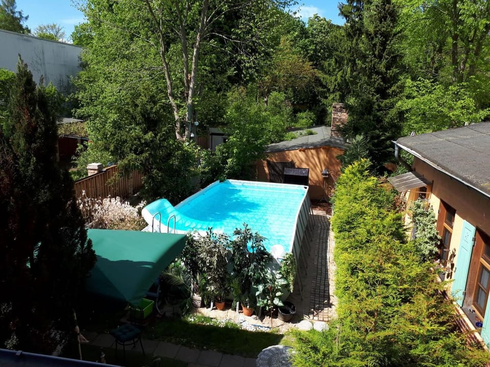 Property building, Swimming pool